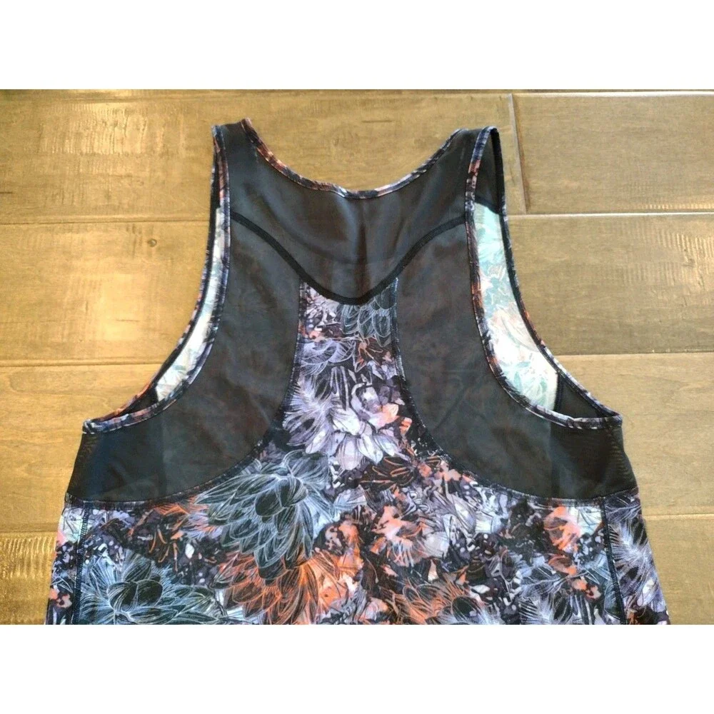 LULULEMON Women's Sculpt black lavender print sleeveless tank top - size 6